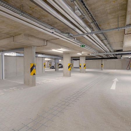 Ferienwohnung Bright 2Br - 4Th Floor, Balcony, Free Parking By Gravity Prag Exterior foto
