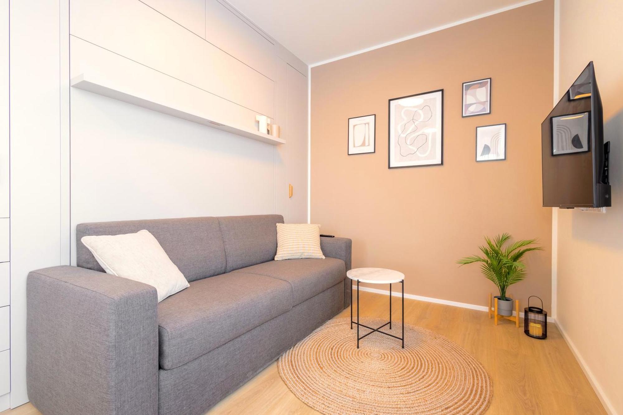 Ferienwohnung Bright 2Br - 4Th Floor, Balcony, Free Parking By Gravity Prag Exterior foto