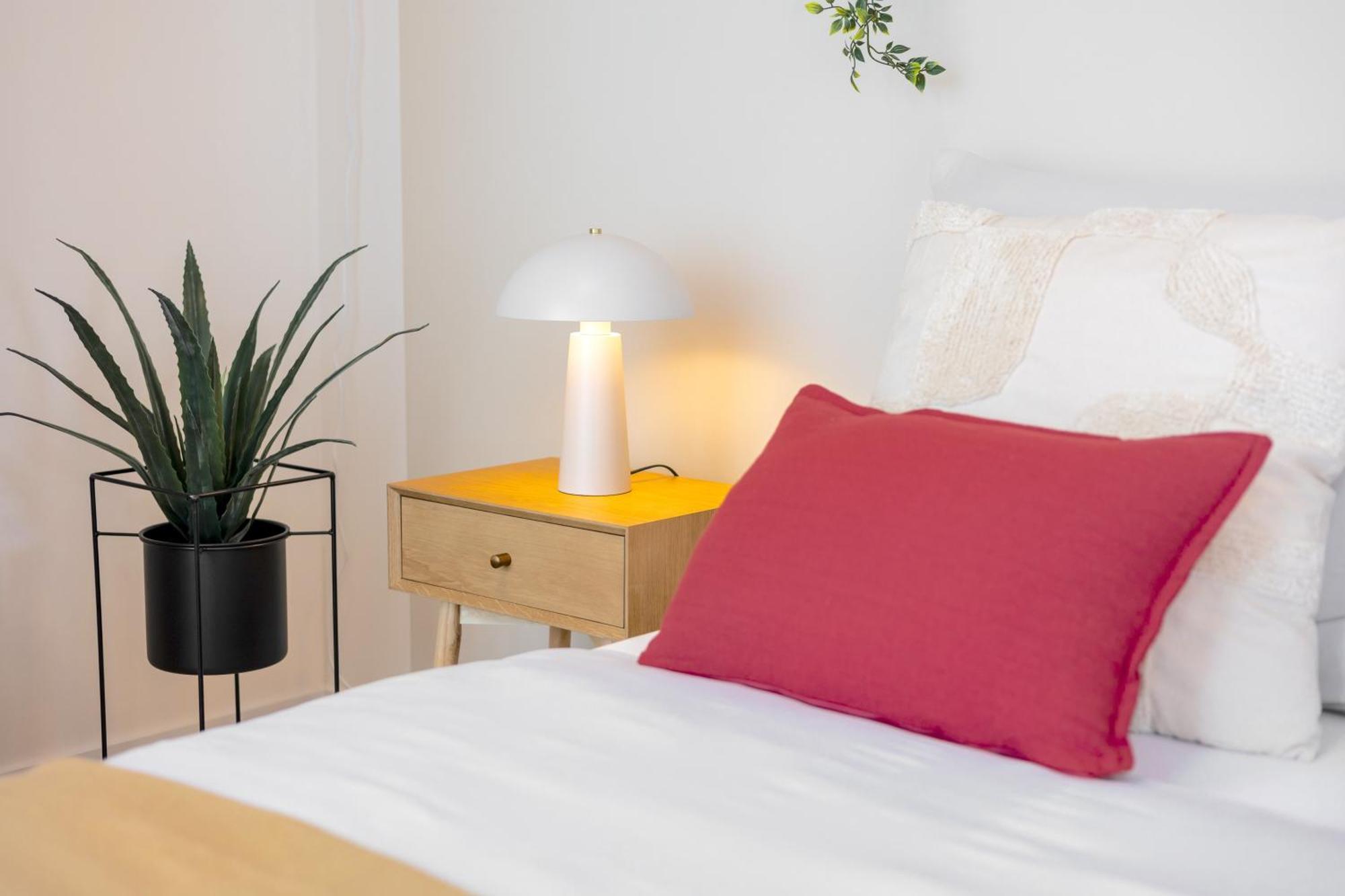 Ferienwohnung Bright 2Br - 4Th Floor, Balcony, Free Parking By Gravity Prag Exterior foto