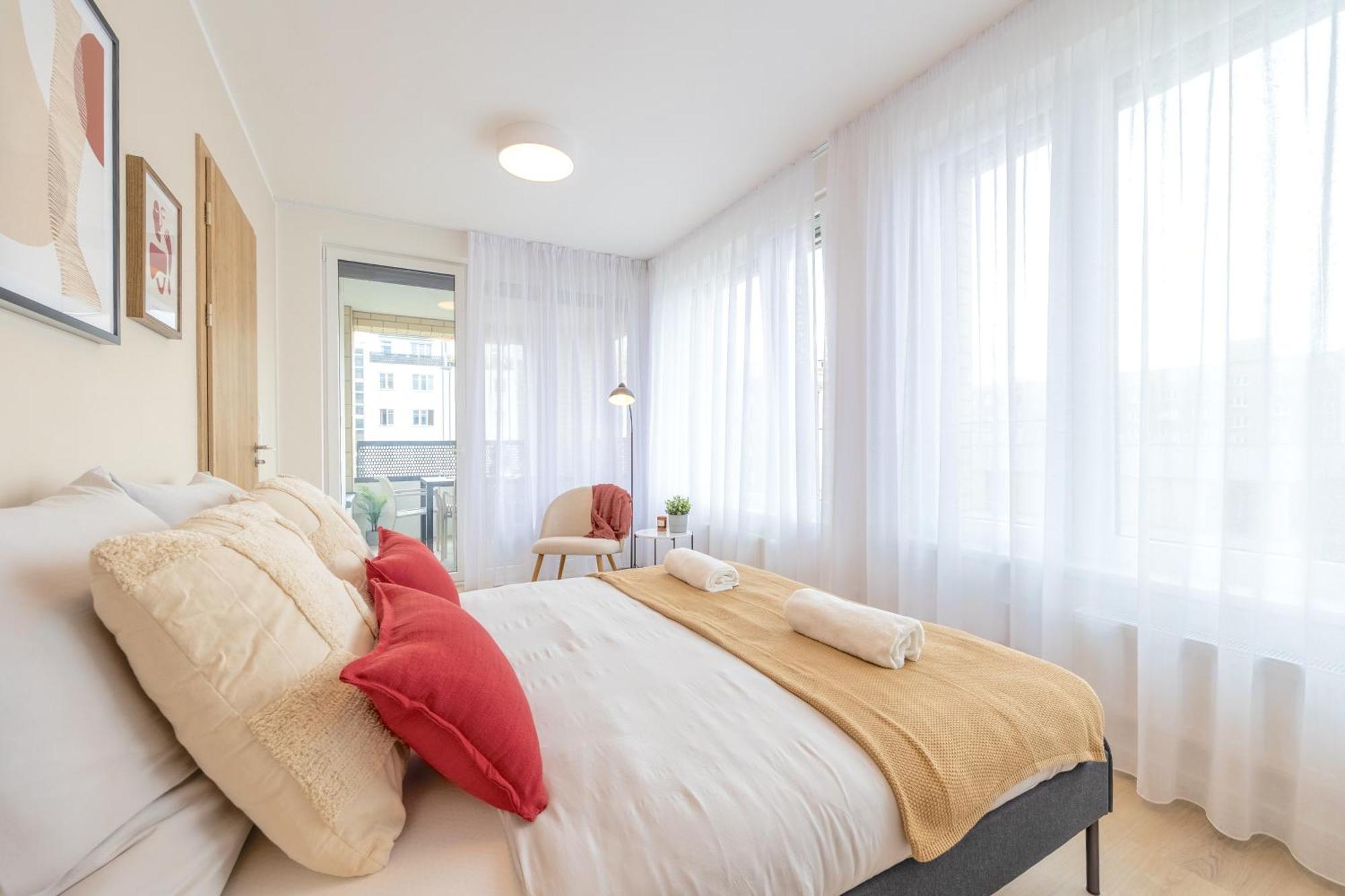 Ferienwohnung Bright 2Br - 4Th Floor, Balcony, Free Parking By Gravity Prag Exterior foto